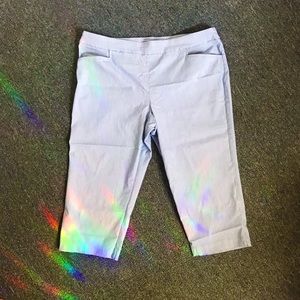 Time & Tru Capri Pants